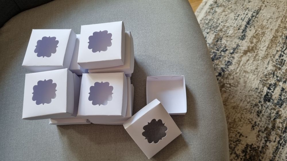 Cutii pătrate 7x7cm