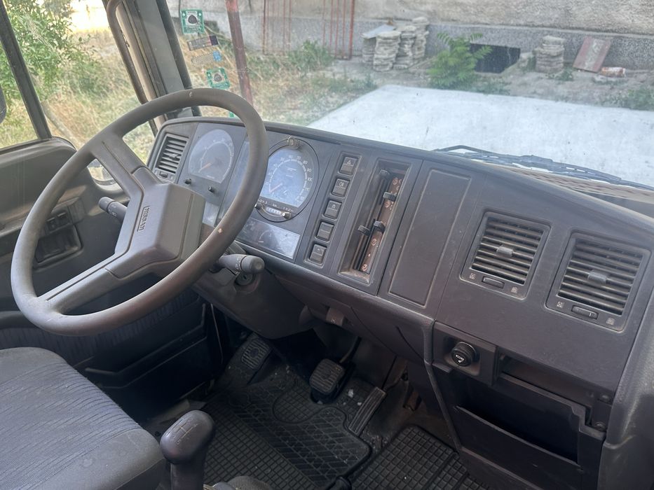 Нисан М75/150 камион 7.5 т , каросерия 4.2 м