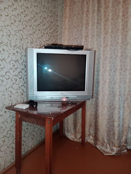 Продам , телевизор LG