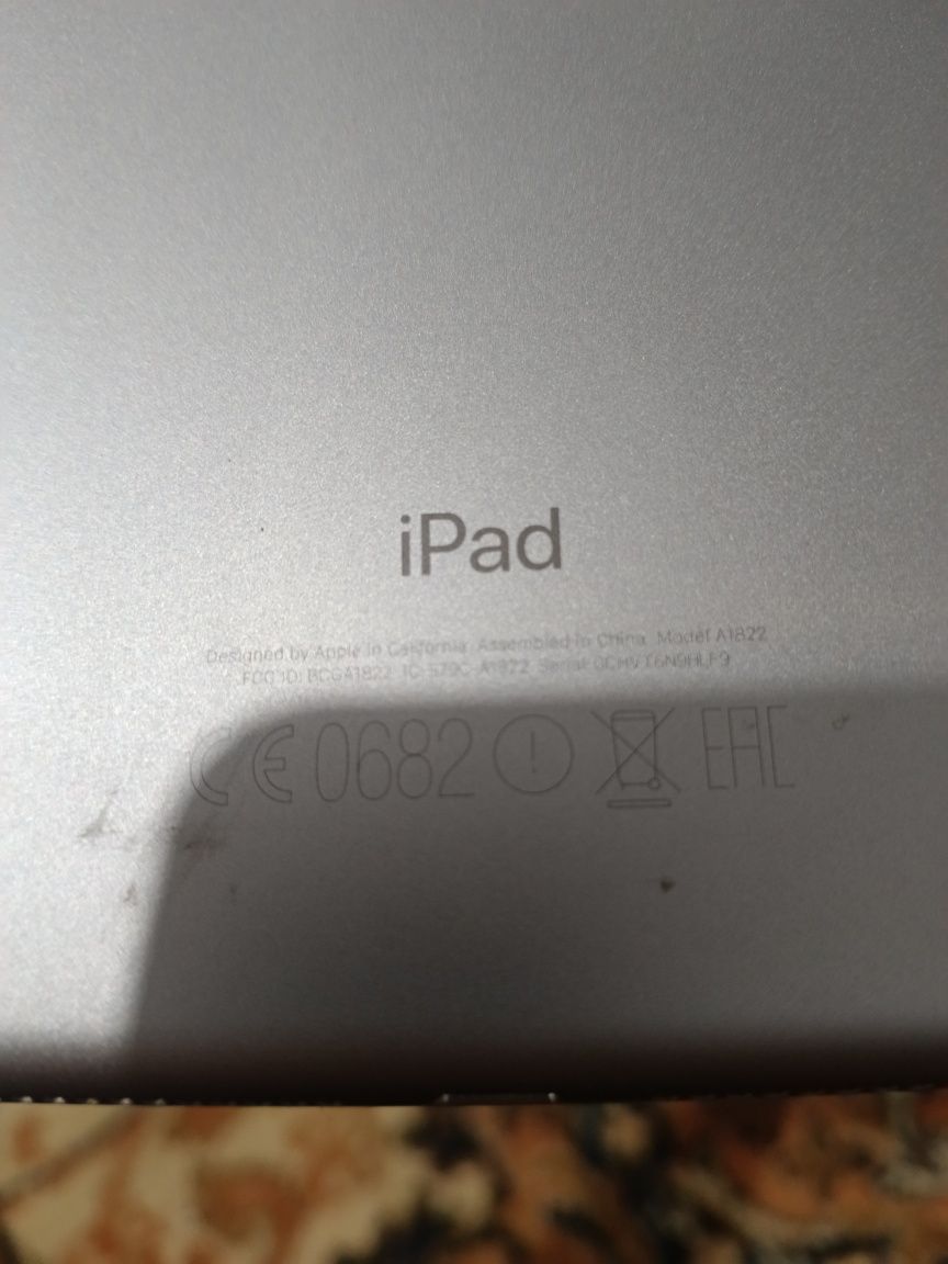 Айпад 5  model A1822 / 32 г ipad планшет