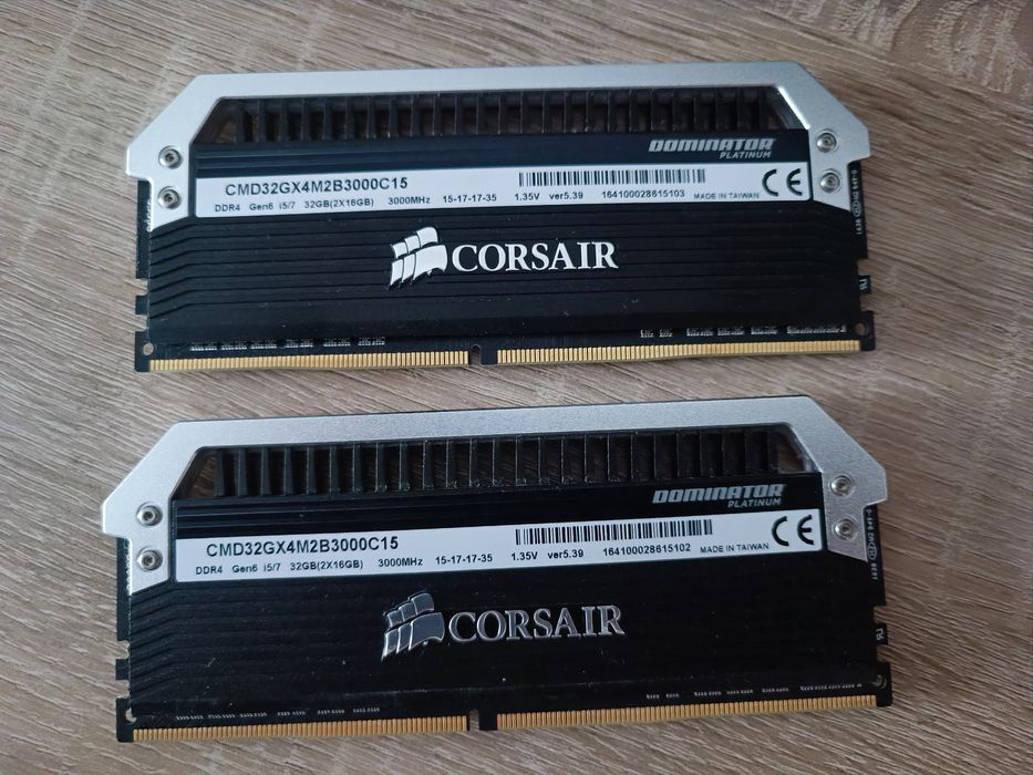 Corsair Dominator Platinium 32Gb Adata 32Gb RGB