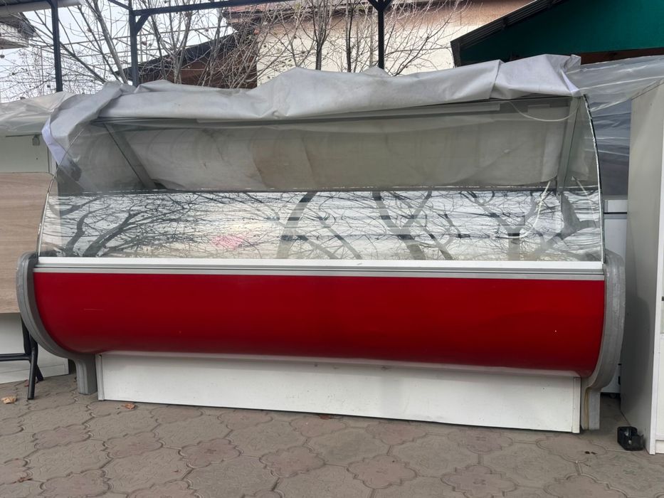 Холодильник витринный