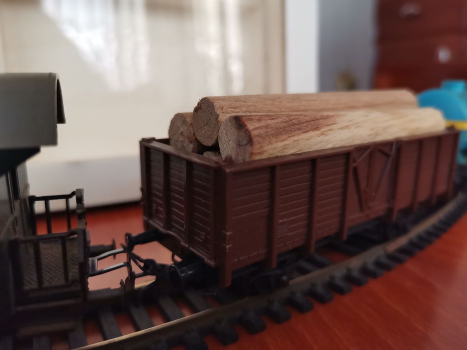 Запазено и действащо колекционерско електрическо влакче Piko 5