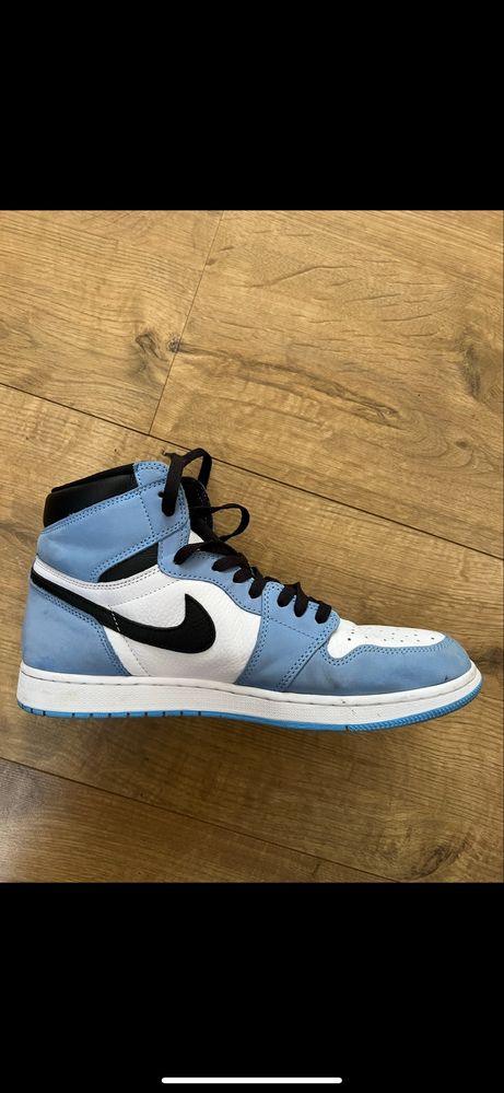 Jordan 1 University Blue Retro High OG