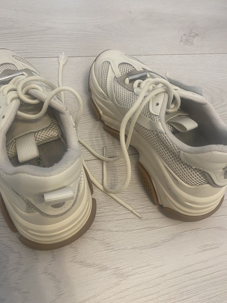 Adidasi Steve Madden