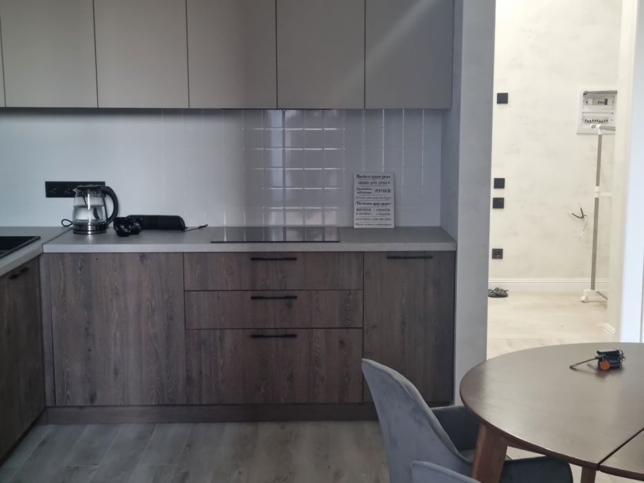 Сдам квартиру по месячно  Новая, ни кто не жил.