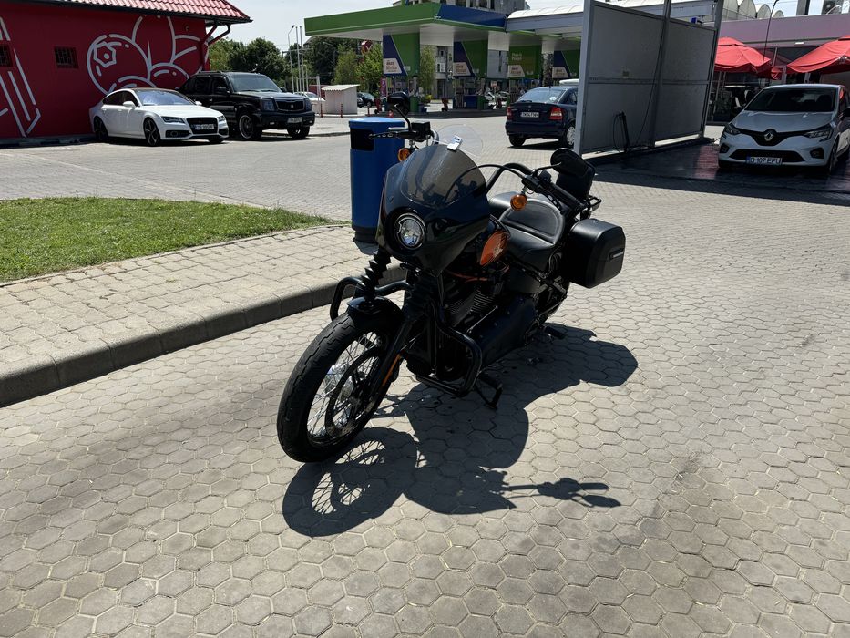 Harley Davidson Street Bob Softail 114