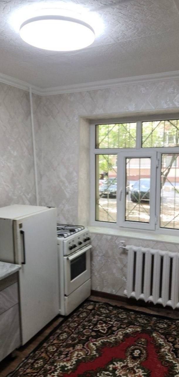 - Продаю 1/1/4 ор Рувд 9кв Чиланзар