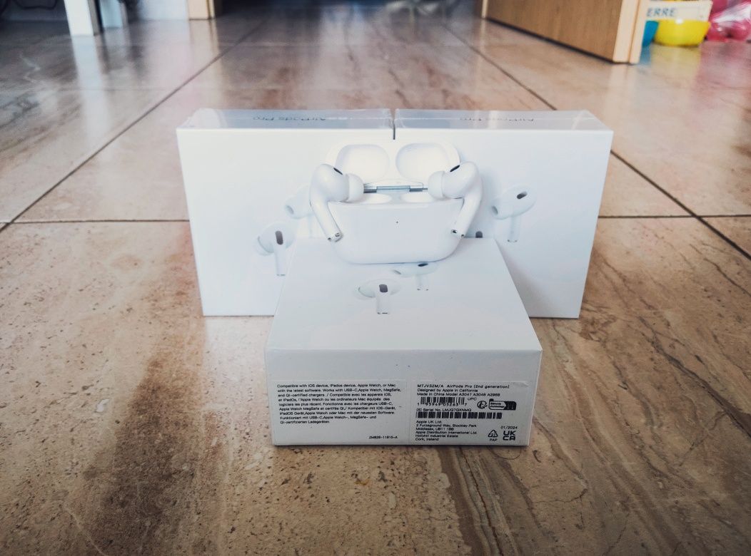 Слушалки Apple AirPods Pro 2