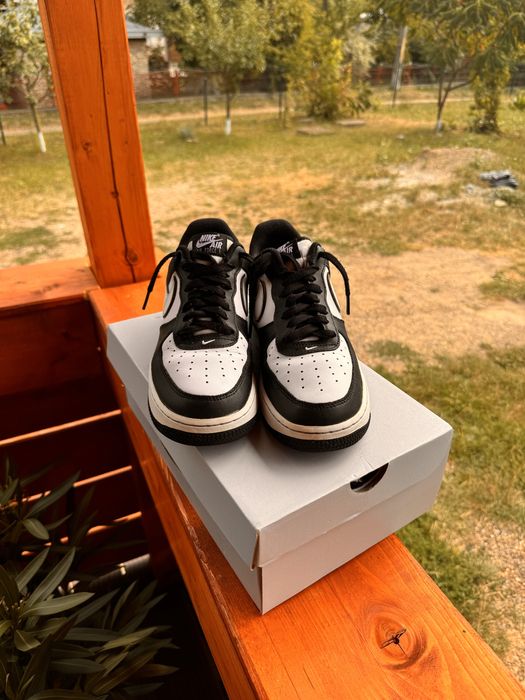 Air force 1 black&white
