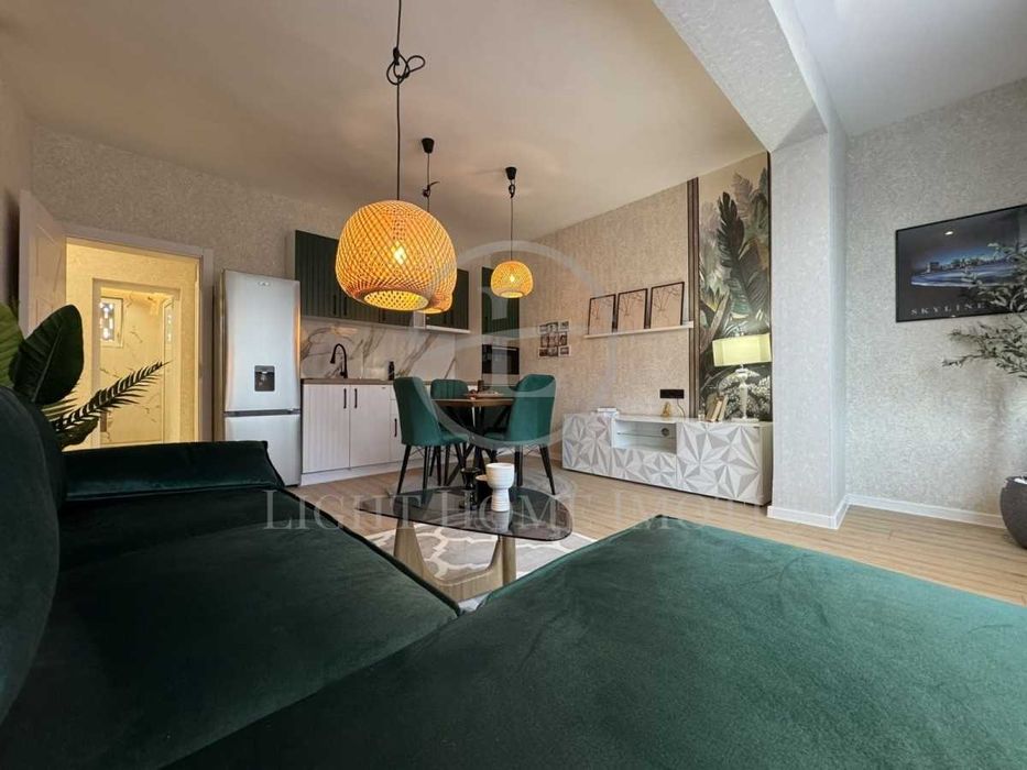 Продава се Тристаен апартамент в Пловдив, Кършияка - 64 кв.м за 2344 €/кв.м - Снимка #2