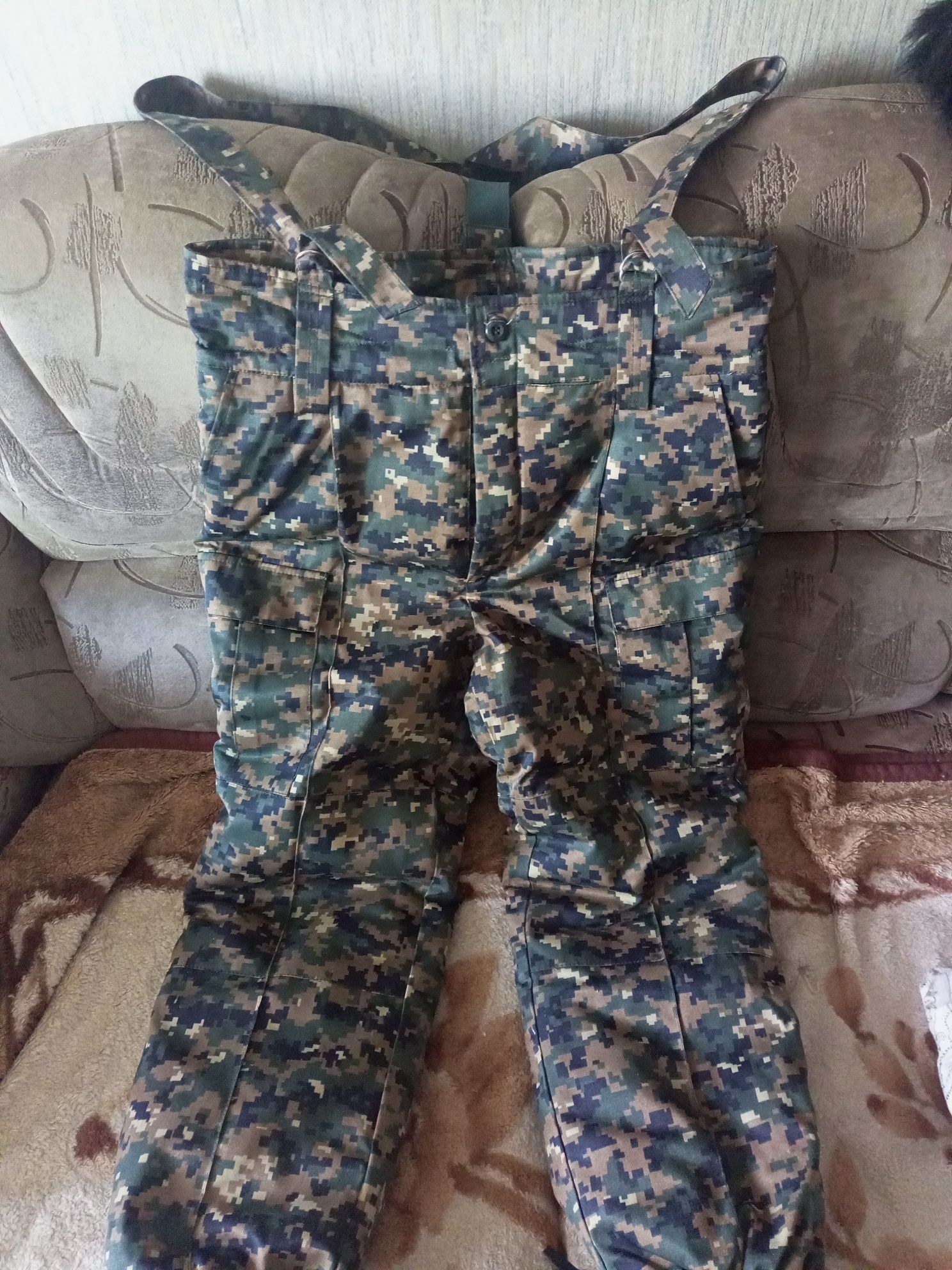Срочно продам армейский зимний костюм удобен для рыбалки