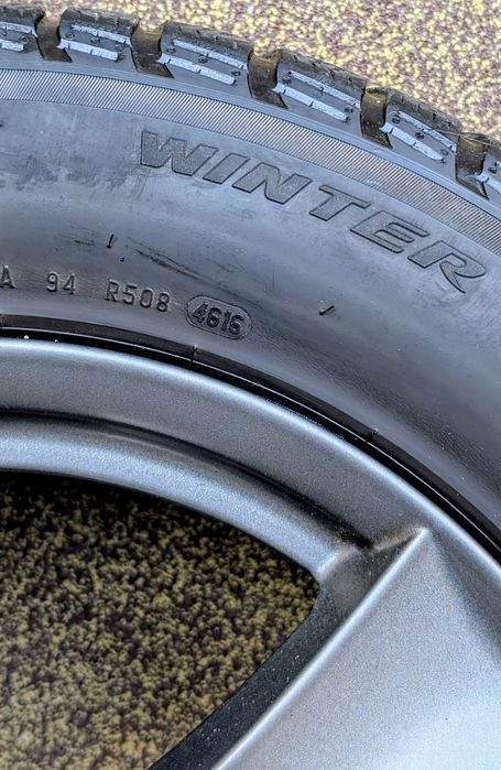 Jante Dezent cu anvelope Pirelli SottoZero 3 Winter 215/65/R16