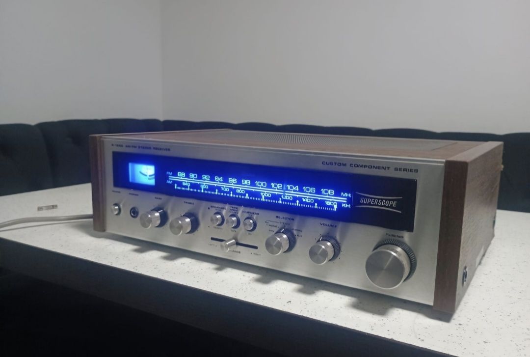 Amplituner Superscope R-1240