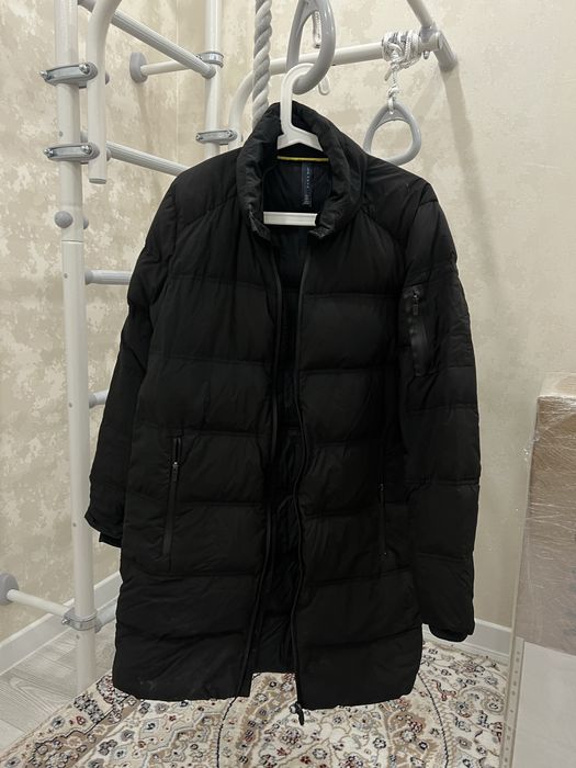 Продам пуховик осень весна