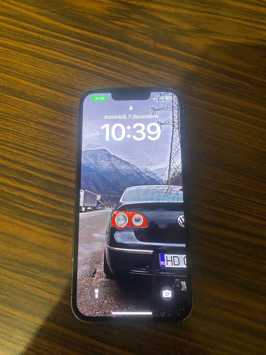 Vând iphone 13 pro