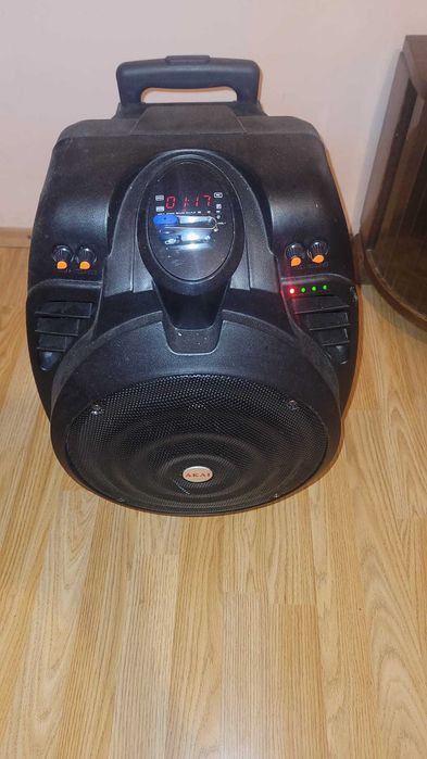 BBoxa portabila cu acumulator, bluetooth ,microfon