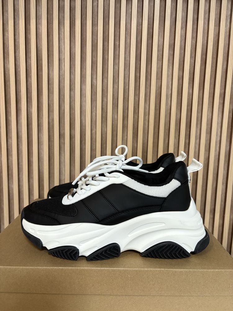 Сникърси Steve Madden 38