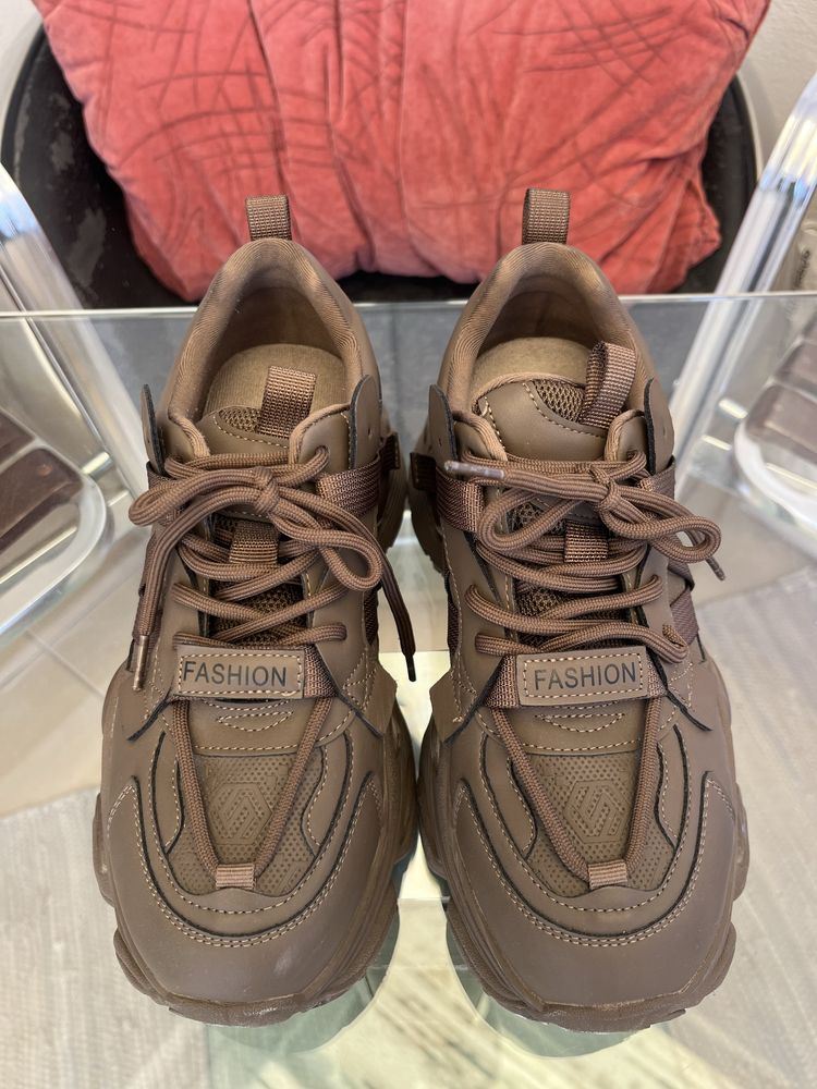 New balance,Adiddas,и италиански оригинални спортни дамски!