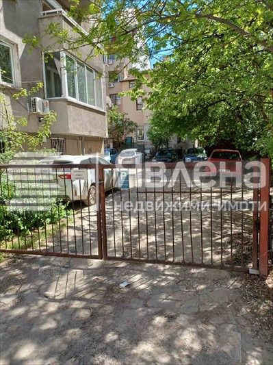 Дава се под наем Гараж / Паркомясто в София, Медицинска академия - 22 кв.м за 135 € - Снимка #2