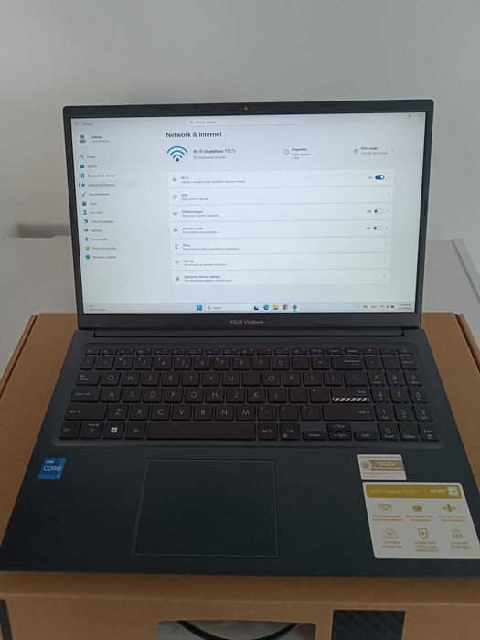 Asus X1504(i5 1235u,16gb ddr4,ssd 512gb,video iris)-nou 2 ani garanție