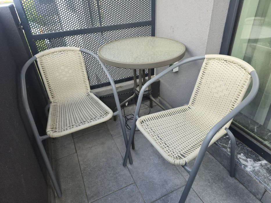 Masă si scaune de terasa