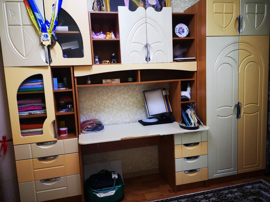 Продаётся детская стенка