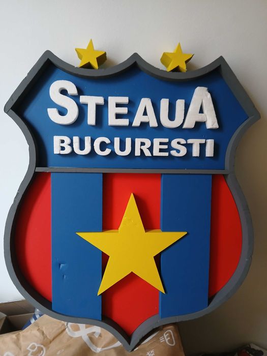 Vand stema STEAUA facuta din polistiren color, pret 150 lei