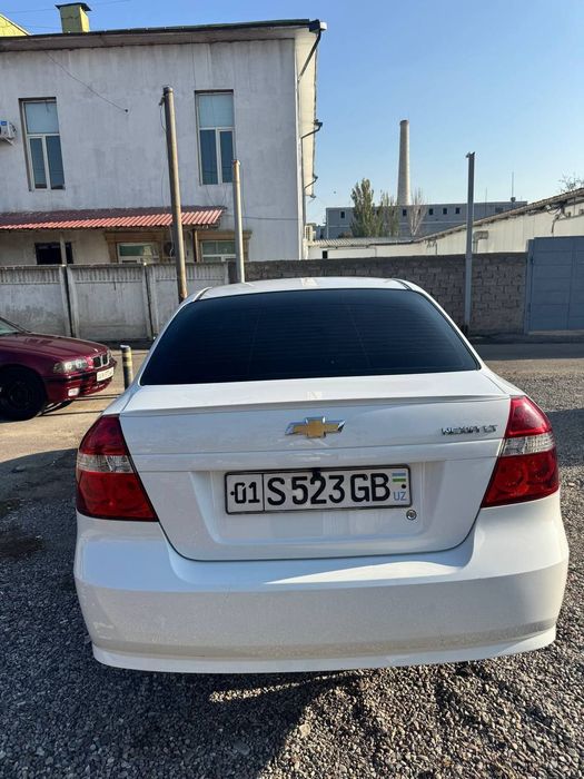 Srochna Nexia 3 Sotiladi.