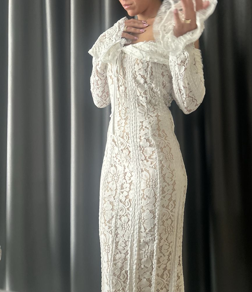 The Dress Edit Дантелена рокля