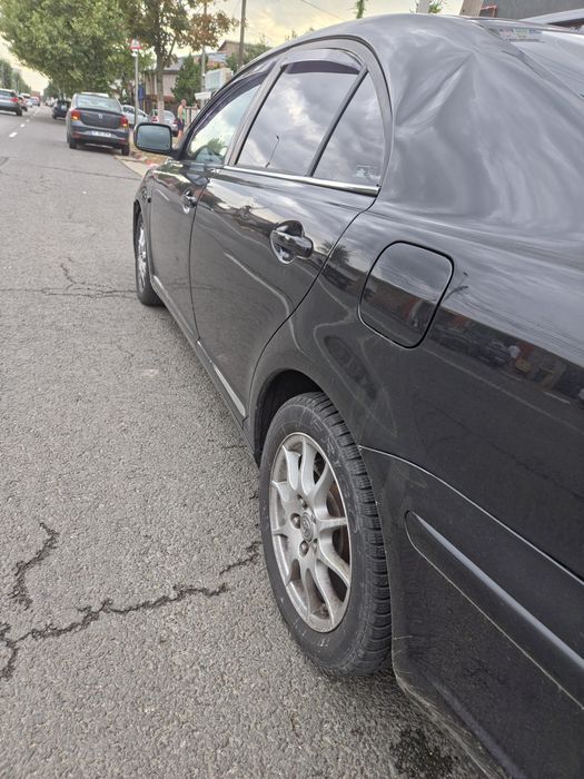 De vanzare toyota avensis