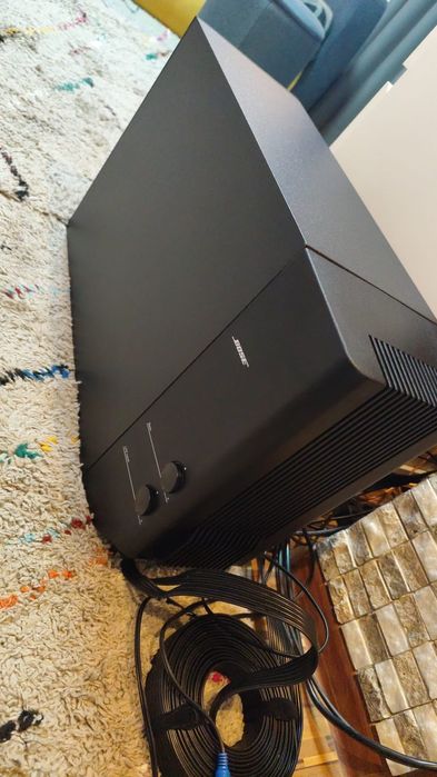 Subwoofer Bose Acoustimass 15 – impecabil, 10/10 tehnic și estetic