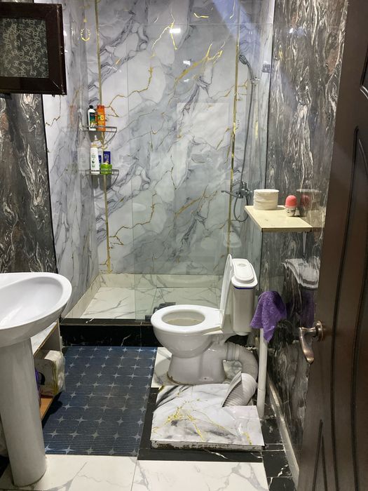 Sheriglikka Og'il ва кизларга kvartira bor. Sputnik 8da