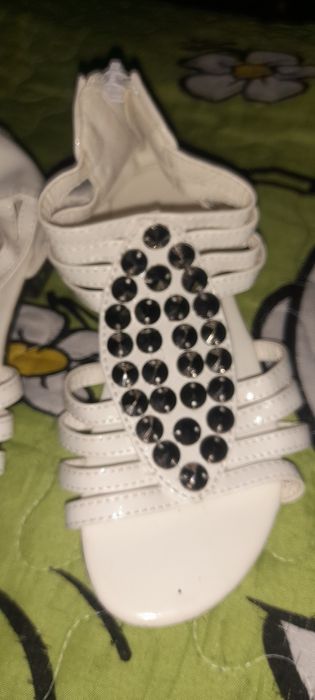 Сандали для праздника