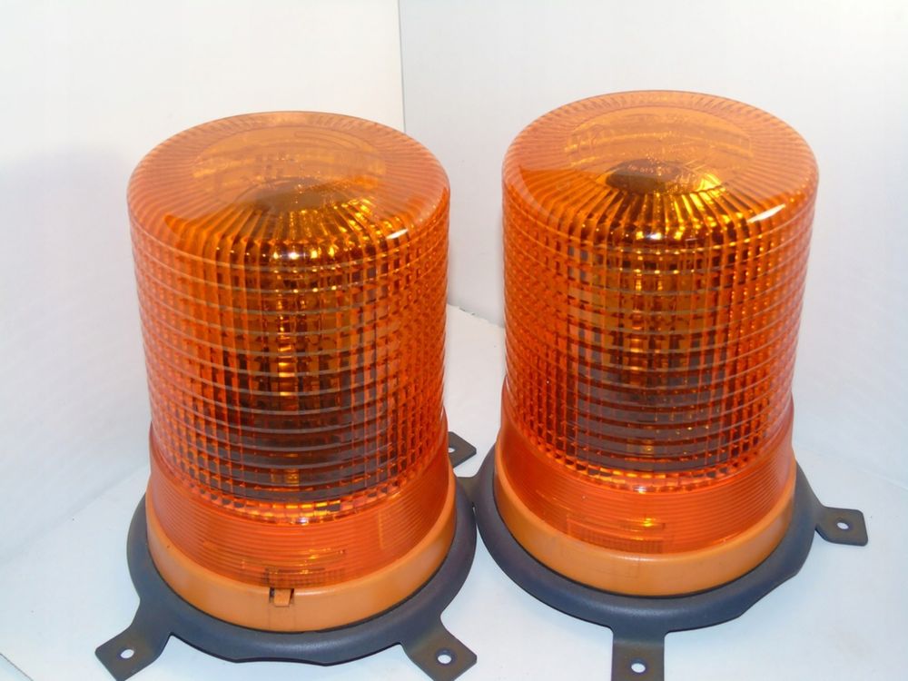 Сигнална лампа Hella KL700 12V