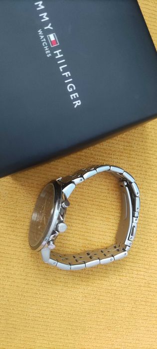 Дамски часовник Tommy Hilfiger