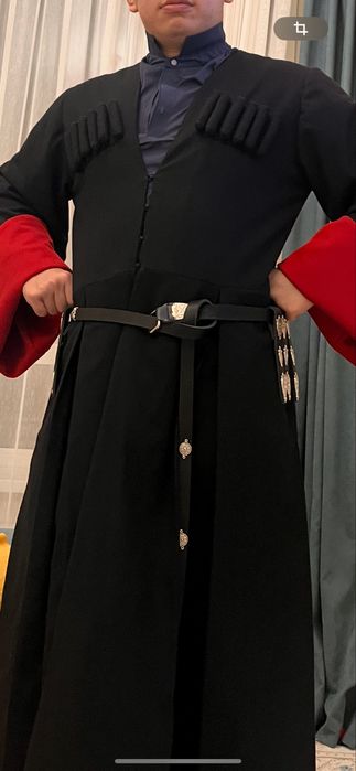 Черкеска, шапан халат кавказский, кинжал, кожаный ремень, каракуль