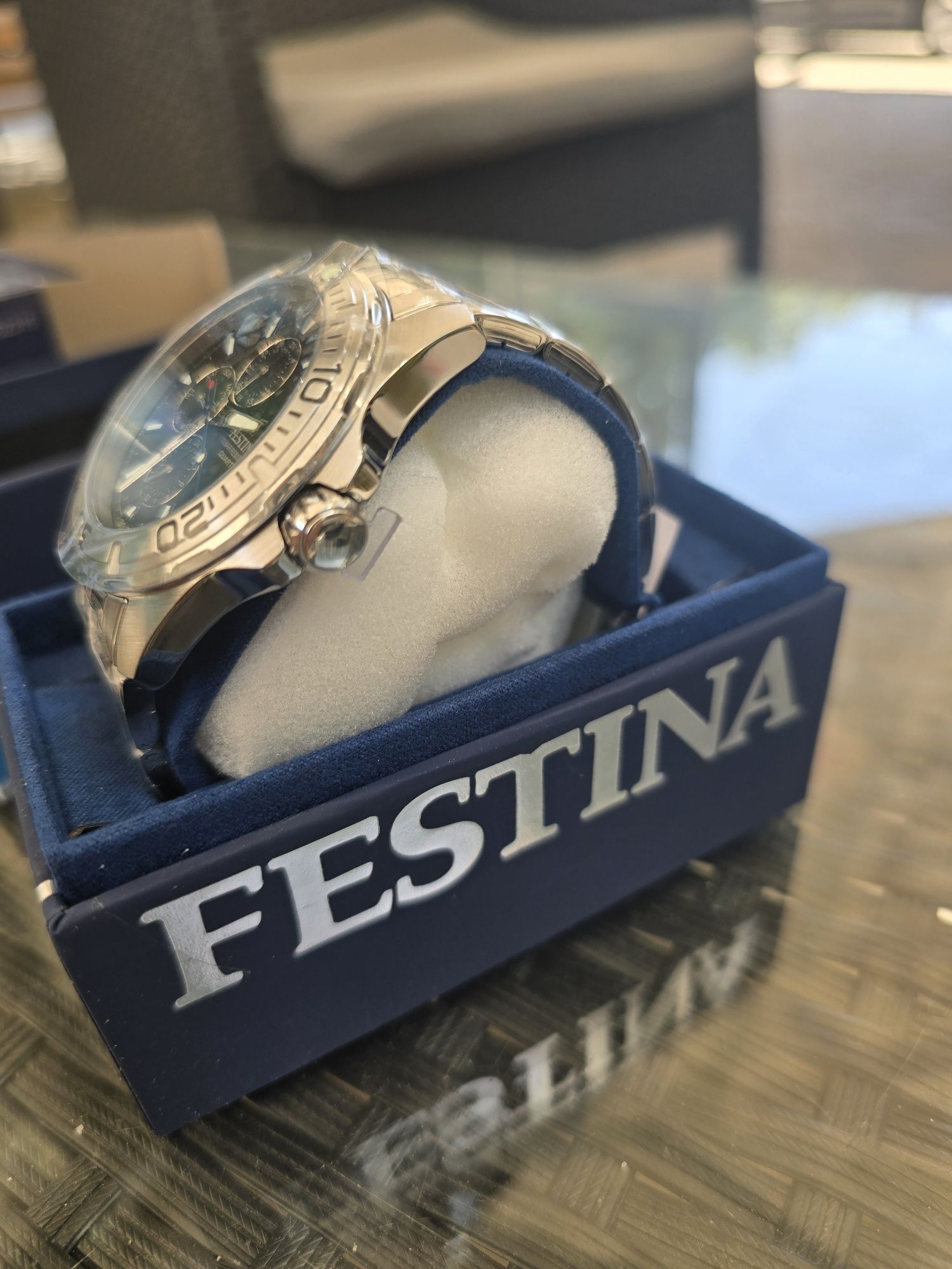 Часовник FESTINA