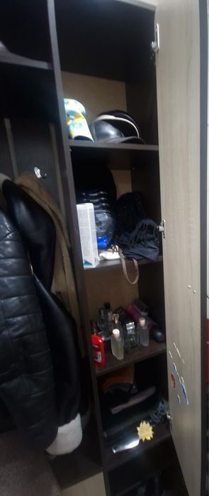 Продам хорошую не большую прихожую.