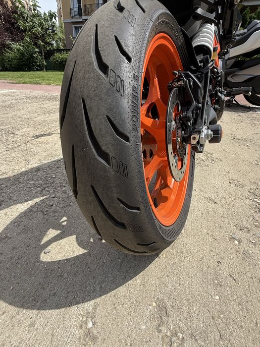 Motocicleta Duke 390 - 800km rulata 2024