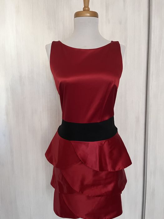 Червена празнична рокля. Размер S/M