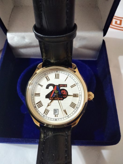 Продам часы, часы.