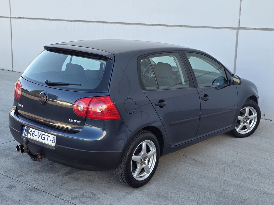 Volkswagen Golf 5 1.6benzina Ac jante carlig Import Olanda