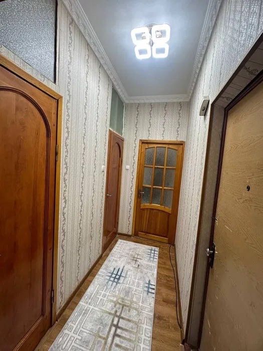 Продается 2-комнатная квартира, массив Феруза, ориентир кафе Согдиана