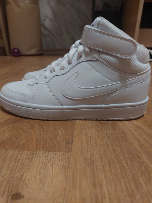 Nike air force 1 mid triple white