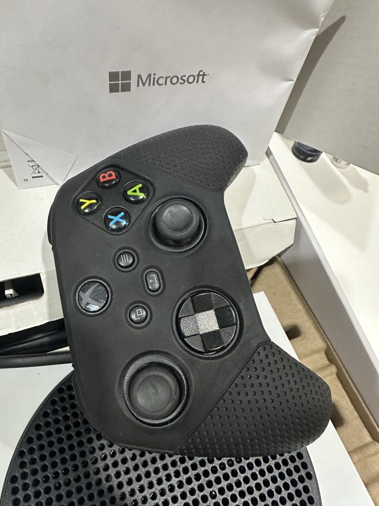 Продам X BOX SERIES S 512