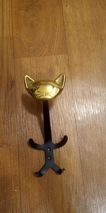 Вешалка настенная. "Кошка" Латунь.