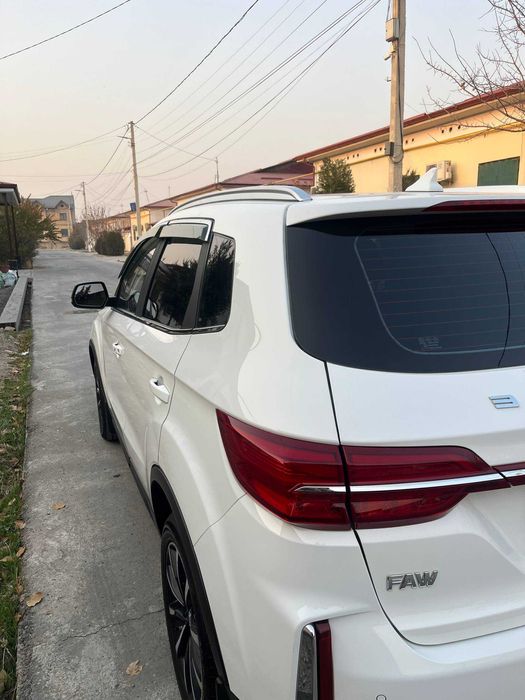 Bestune T33 1.2 turbo