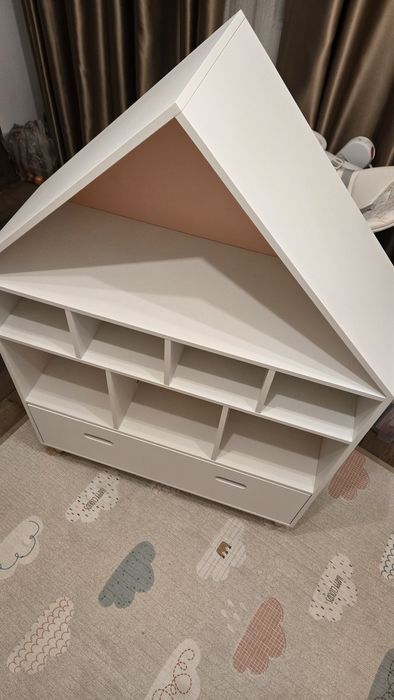 Дървена библиотека къщичка детска