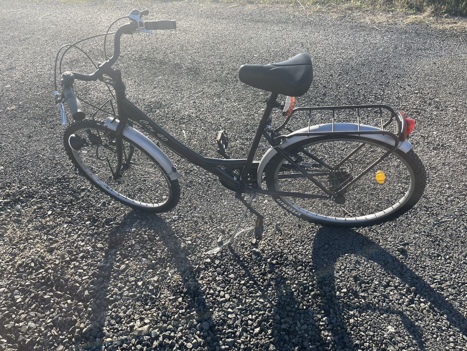 De vânzare bicicletă damă.